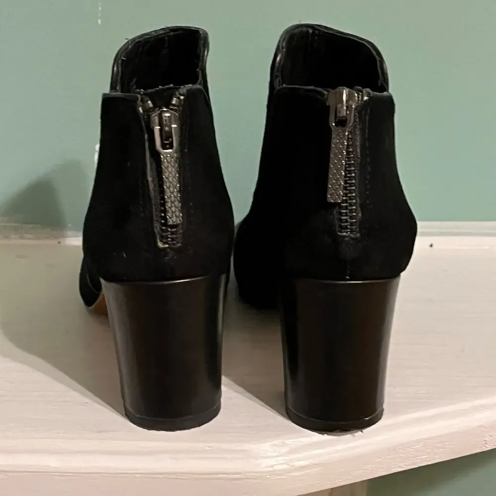 Donald J Pliner Cosmo Black Suede Ankle Boots Size 6.5